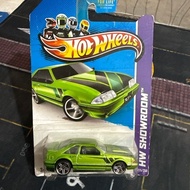 Hot Wheels Showroom 92 Ford Mustang