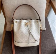 TORY BURCH T Monogram 金屬雙T標識老花滿印抽繩開合 皮革 水桶包單肩斜挎包 迷你 女款 象牙白色