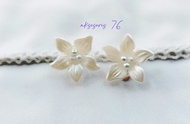Aksesoris 76 - Sepasang Anting Klip Hijab Bunga Besar/Anting Jepit Hijab Handmade