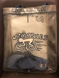 服飾系列：UNIQLO Keith Haring 側背包 連拖鞋 地蓆 套裝