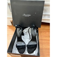 Charlers & keith heels original store new price 1.555 selling at a loss 999.999 NEW01