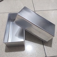 Sponge Cake Pan Bread Pan/ Square pan guaranteed damaged goods. Square pan. Size 18x10.20x10.22x10. 