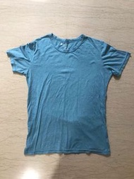 淺藍 素面 二手 短袖T恤（韓國製）（L號)(100%棉）（無污損）（中壢 內壢 平鎮 新竹 竹南 頭份 台北 可面交）