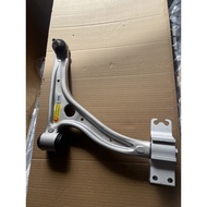 W117 W176 FRONT LOWER ARM 2463304800/2463304700 W156 W246