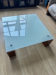 Ligne Roset 玻璃面木腳茶几