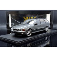[MASH] KK scale 1/18 BMW 520i (E39) Touring 1997 Grey
