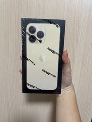 iPhone 13 pro 256G 全新（無法議價）