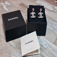 Chanel 粉紅星星寶石雙C 耳環