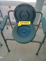 เก้าอี้นั่งถ่าย Commode chair แบบพับไม่ได้ เกรดเอ ทนทาน รับน้ำหนักได้ 120 กก. ปรับระดับความสูงได้6ระดับ