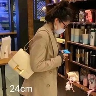 Hermes Hermes Stewardess Bag Constance Bag H's constance24k Gold Silver Buckle Gold Buckle EP Leathe