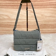 Preloved BTV Beyond The Vines Poofy Bag