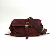 PRADA 紅棕色麂皮金扣Explore郵差包肩背包