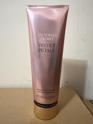 （Victoria's Secret）絲絨花瓣香氛身體乳（Velvet Petals Fragrance Lotion）