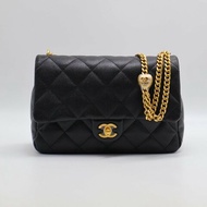 CHANEL 愛心調節釦口蓋包 24 - 黑金