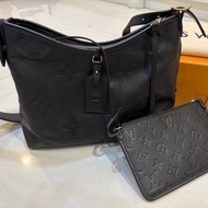 【全新現貨】LV CarryAll PM 黑色壓紋全皮革 Empreinte (附 2025 維也納購證)