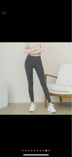 ［二手］韓國運動名牌 GRANDELINE｜韓國 [加絨版] 3D零剪裁9分緊身褲瑜珈褲