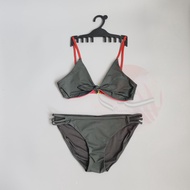 Two-piece swimsuit with pattern and pants, US export sample number 53
