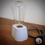 純粹白水泥鎢絲檯燈