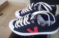 法國Veja 黑色布鞋36正品