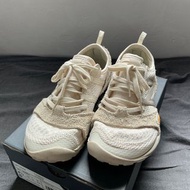 New Balance Vibram 女裝米色五指跑鞋 室內運動鞋 37cm
