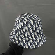 Dior 漁夫帽