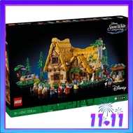 LEGO Disney 43242 Snow White and the Seven Dwarfs' Cottage