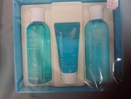 Farm Stay Hyaluronic Acid Super Aqua Skincare 3 Set