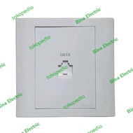 Outlet Data CAT5 Hager WXET1RJ5 / Stopkontak Data Cat 5 Hager CAT5E