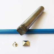 RIVET RIVET RIVET RIVET PLANG PYRAMID SPIKE