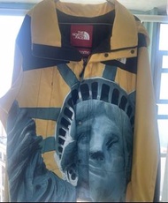 Supreme x north face 外套