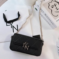 กระเป๋าสะพาย Lyn NEW 2024 ใส่โทรศัพท์ได้ทุกรุ่น Outlet 💯%