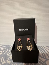 (絕版）chanel 心型吊耳環
