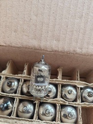 หลอดอิเล็กทรอนิกส์ BMW 6AK5 6J1 EF95 CV4010 403A หลอดอิเล็กทรอนิกส์แบบ403B ใหม่ของอังกฤษ