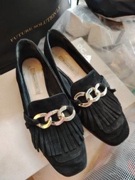 Massimo Dutti 黑色絨面金鏈流蘇樂福鞋