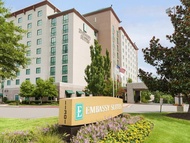 小岩城希爾頓尊盛飯店 (Embassy Suites by Hilton Little Rock)