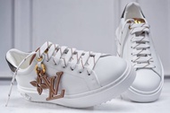 Sepatu LV Louis Vuitton Time Out Sneaker Blanc LV Initials Flower Ori