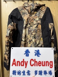 最後一件賣埋冇 傳奇單品 Supreme The North Face Mountain Light Jacket Leaves Small 細碼 落葉楓葉樹葉衝鋒衣