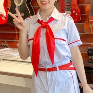 5 red scarves of 1m4 long non-flaking fabric for teams and students