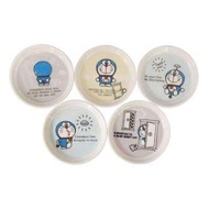 【現貨/售完下架】哆啦A夢/DORAEMON：陶瓷＊盤子五件組(尺寸:直徑100×20mm)_免運。