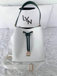 #lyn_ilikebag  #ล384  📌 #มีบริการเก็บเงินปลายทางcodทุกขนส่ง  💝กระเป๋าสะพายข้างลิน lyn ทรงถัง งานแท้O