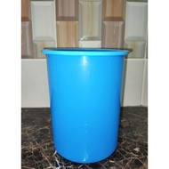 Tupperware Canister One Touch 1.25