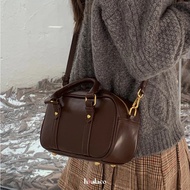 Boston Chic | Form-fitting boston women's handbag, women's handbag with crossbody strap - hoalaco.st