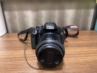 Canon EOS 600D 連 Sigma 18-200mm F3.5-6.3 鏡頭 (送相機袋+配件)  操作正常，試完先交易。 -	$2500 包下列物品:- -	Canon EOS 600D -	Sigma 18-200mm F3.5-6.3 鏡頭 -	Pro Digital Grade(PDG) UV鏡 -	相機袋 -	差電器連3舊電