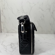 香緹國際精品 PRADA 幾何三角壓紋 Brique 相機包 1358