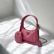 PRADA包包Re-Edition 1995 粉色尼龍HOBO斜/肩背包 1BC114