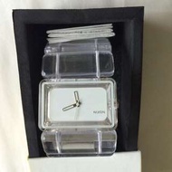 Nixon Vega 簡約透明壓克力手環手錶