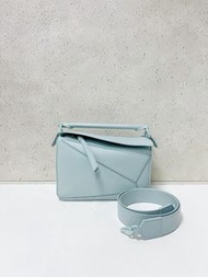 Loewe small puzzle 
冰川藍 小號 幾何包