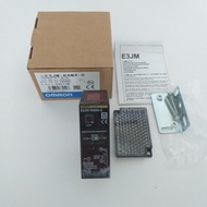 Omron E3Jm-R4M4-G Photoelectric Sensor