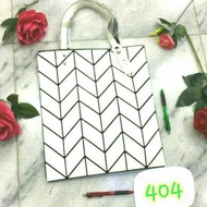 Bao Bao Code 404 Zig Zag Folding Box Bag Pouch Make Up Bag College Sanitary Soflens Behel Kawat Gigi