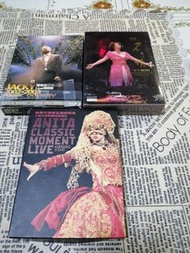 張學友音樂之旅演唱會貼紙盒好殘舊 裡面碟盒幾乎全身200.    蔡琴 2007年演唱 DVD 九成幾新 150蚊.   矮櫃梅艷芳經典金曲演唱會上海交響樂團3 DVD一隻花咗兩張 好新淨130